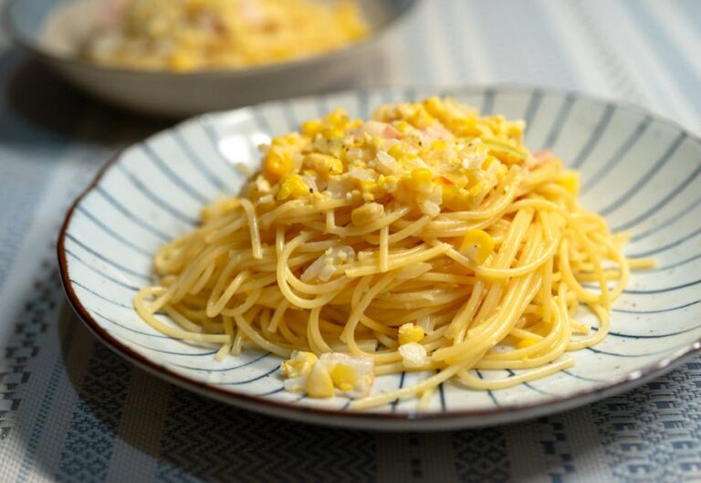 幼貓飼料推薦完整指南：新手貓奴必看飲食與營養懶人包